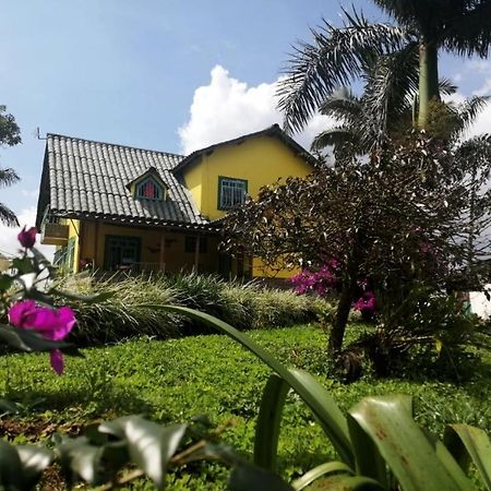 הוסטל Calarcá Finca Turistica Santa Clara מראה חיצוני תמונה