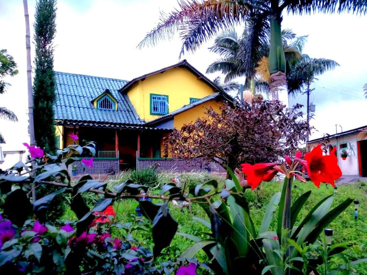 הוסטל Calarcá Finca Turistica Santa Clara מראה חיצוני תמונה