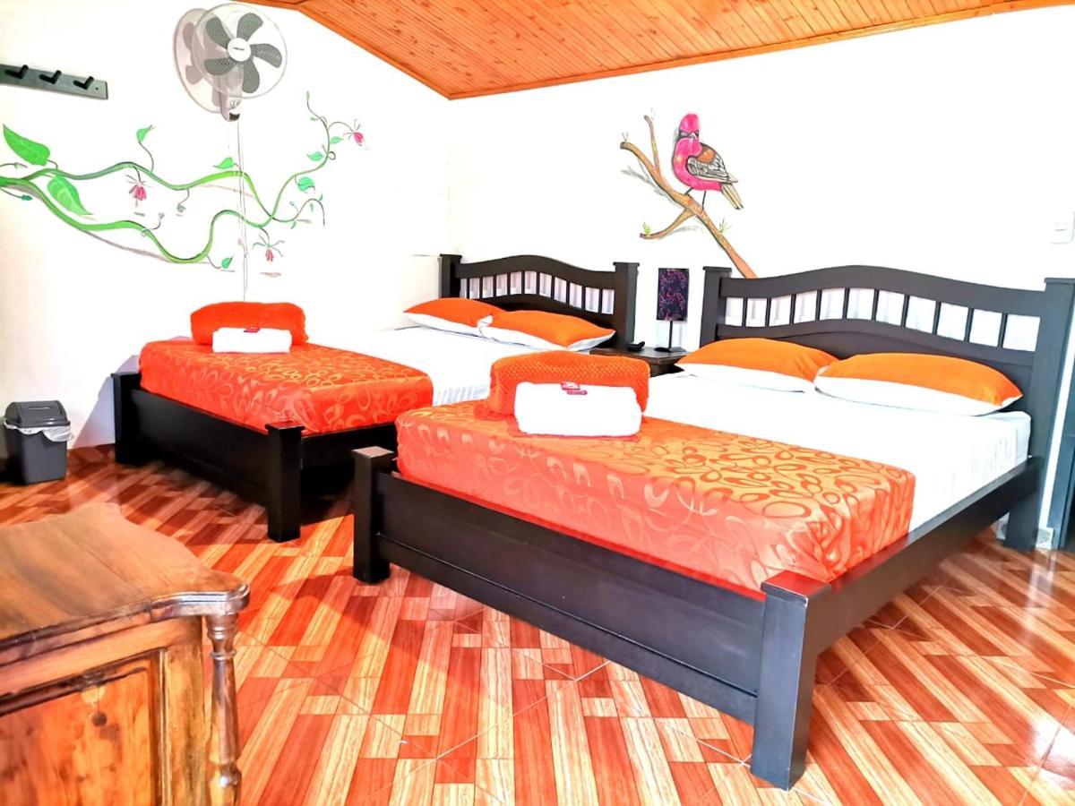הוסטל Calarcá Finca Turistica Santa Clara מראה חיצוני תמונה