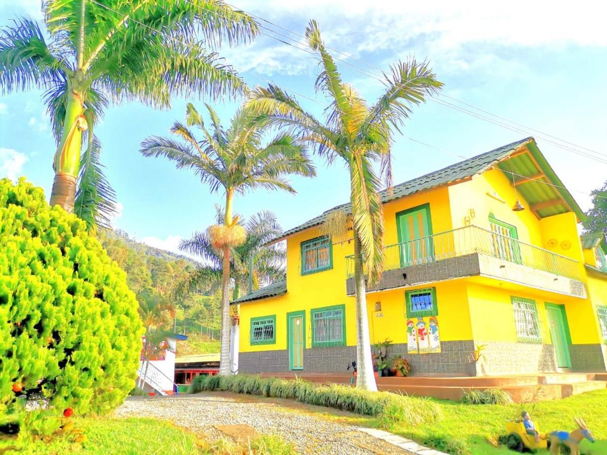 הוסטל Calarcá Finca Turistica Santa Clara מראה חיצוני תמונה