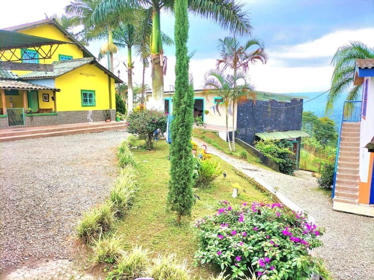 הוסטל Calarcá Finca Turistica Santa Clara מראה חיצוני תמונה